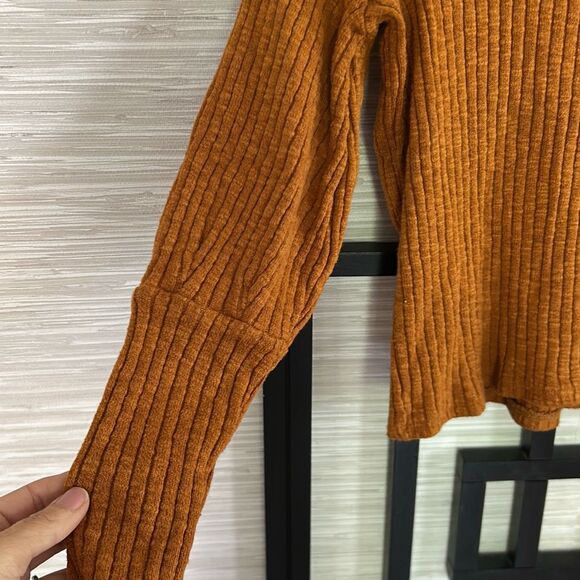 Madewell rust pumpkin color brown ribbed lightweight long sleeve sweater size S - Picture 3 of 4